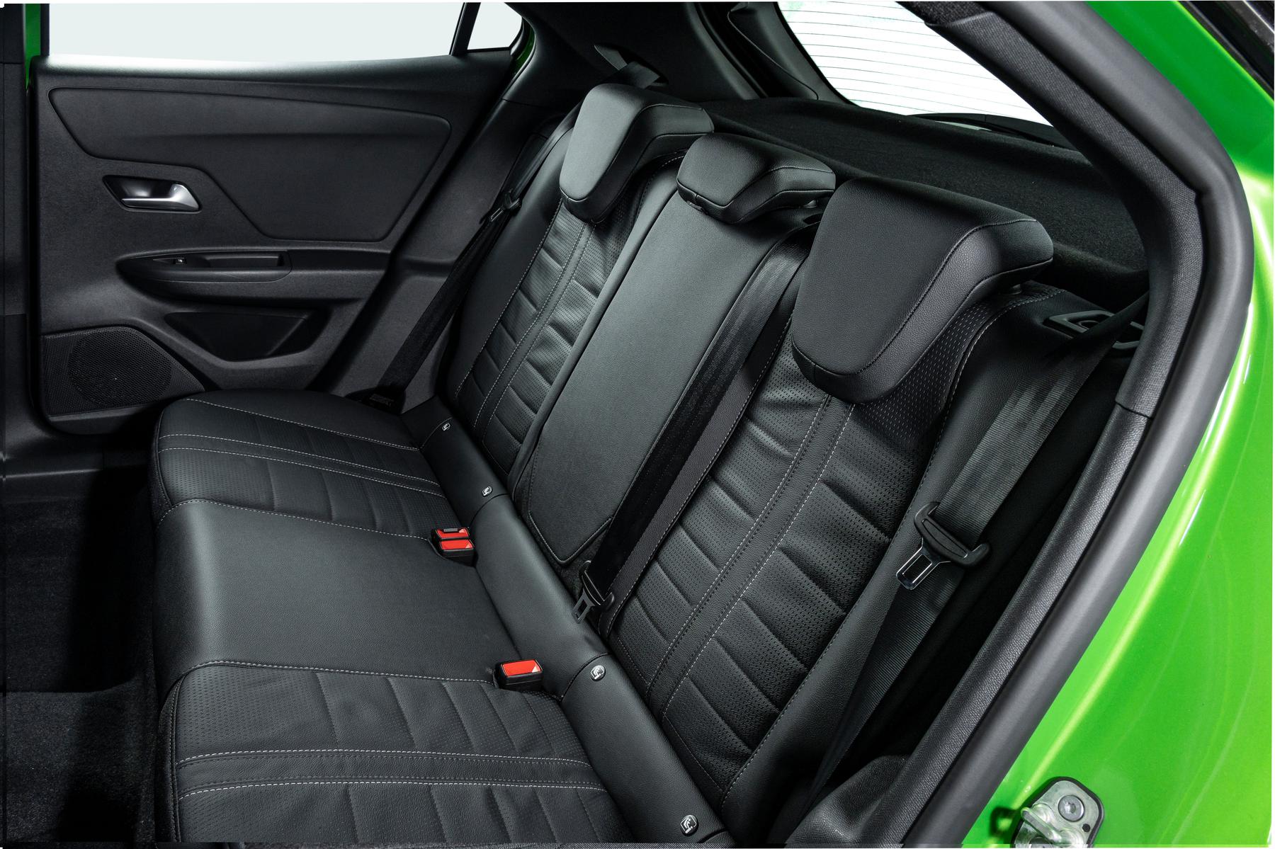 Opel-Mokka GS-Line Interior
