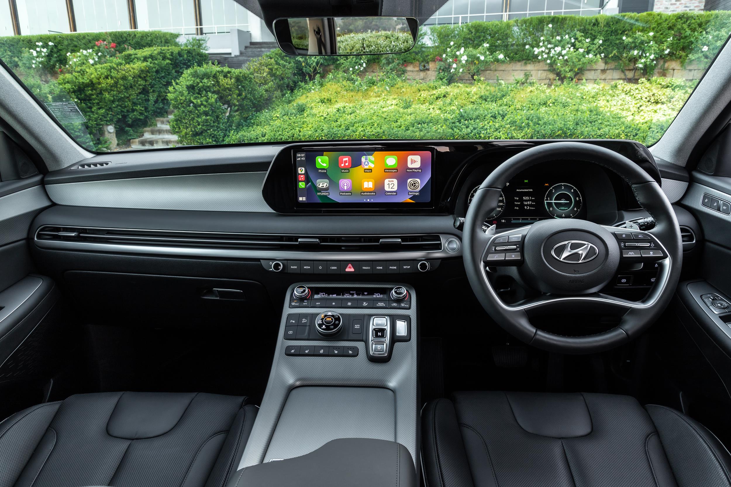 2023 Hyundai Palisade interior