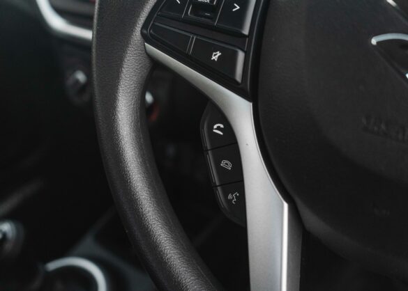 Suzuki Celerio Steering wheel controls