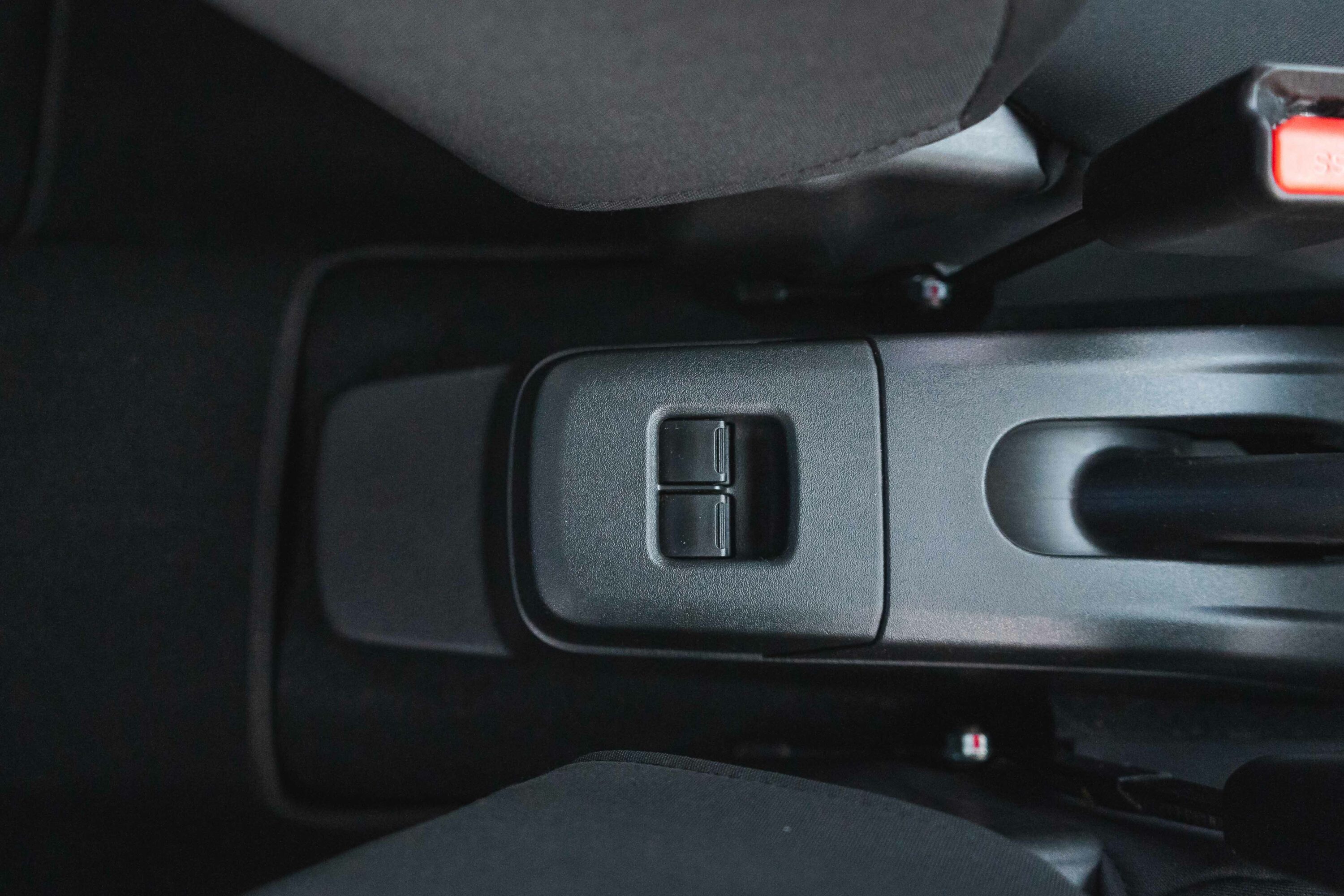 Suzuki Celerio rear windows switches