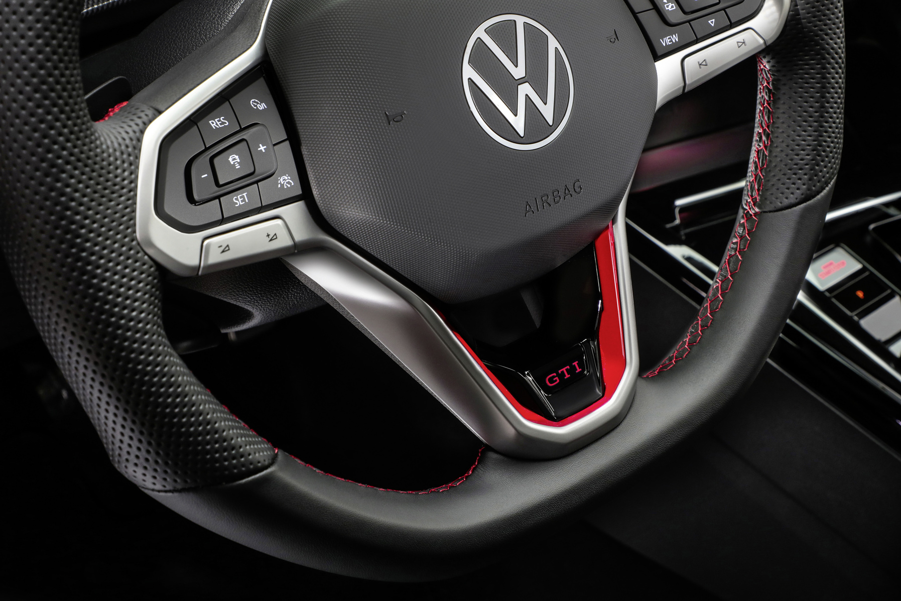 VW Golf 8.5 GTI steering wheel