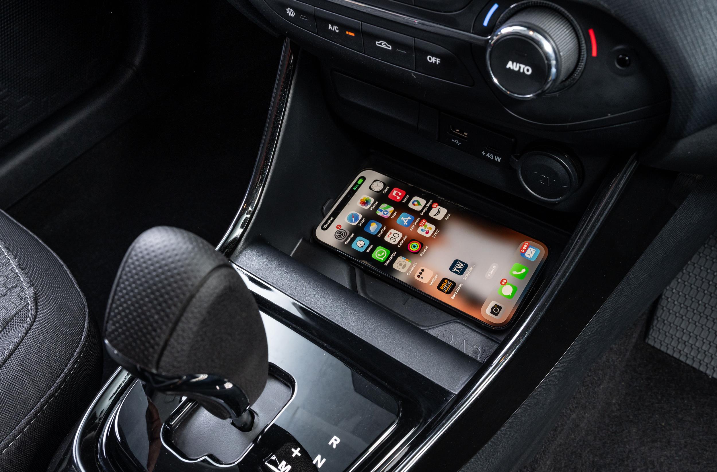  Tata Punch wireless charging